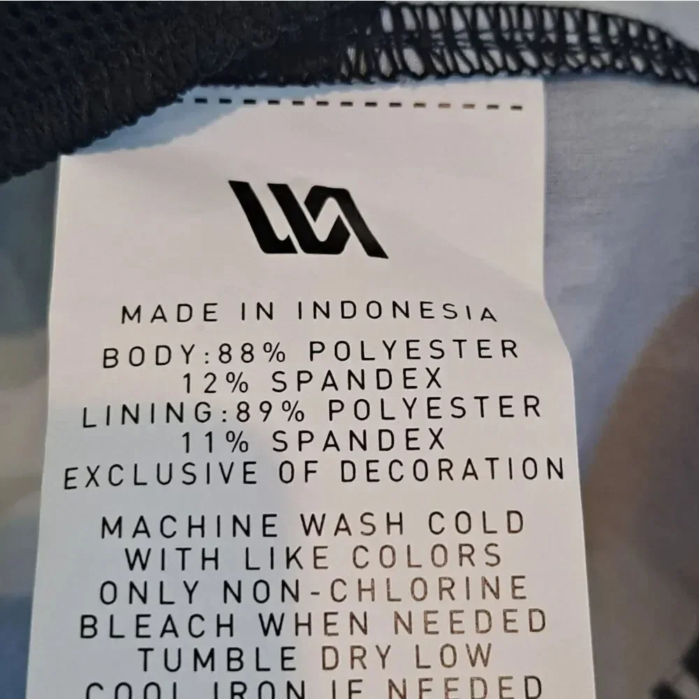 NWT Mens New VRST Swim Trunks- Small
